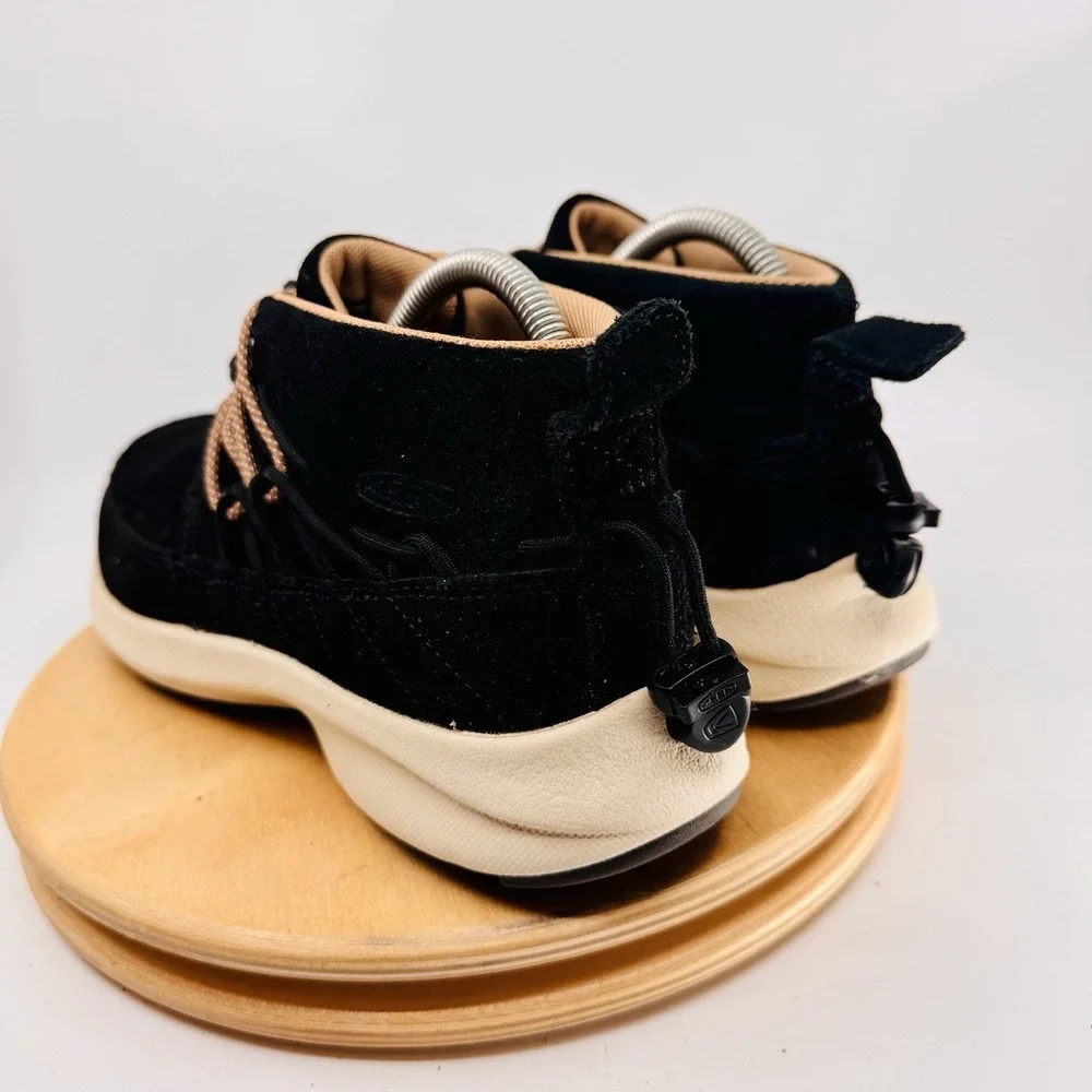 KEEN Uneek‎ Chukka Boots Women's 9.5 Black Ankle Boots Lightweight